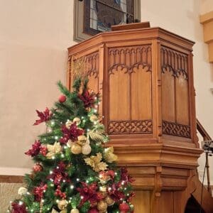 כנסיית סנט ג'ון, חיפה – אווירה חגיגית לכבוד חג המולד והשנה האזרחית החדשה (צילום: רחלי אורבך)
