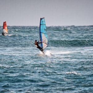גלישה, ספורט, ים, בילוי, פנאי, פעילות, ימי, מועדון אלנבי, גלישת רוח, גולש, גולשים, מפרש, גל, ים
