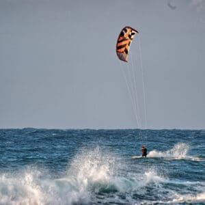 גלישה, ספורט, ים, בילוי, פנאי, פעילות, ימי, מועדון אלנבי, גלישת רוח, גולש, גולשים, מפרש, גל, ים
