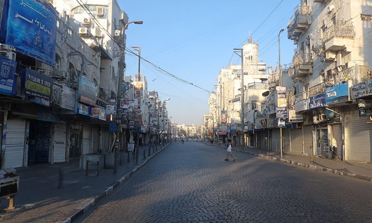 חנויות סגורות (AI)