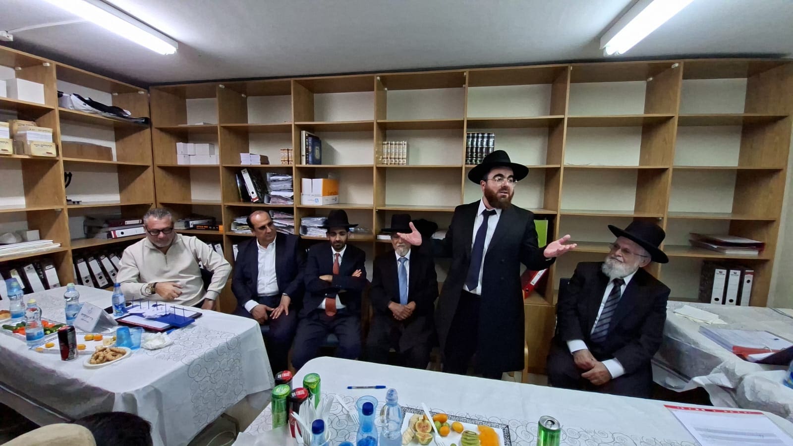 הרב טולדנו נושא דברים (צילום: המשרד לשירותי דת)