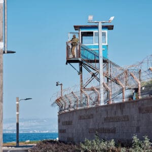 חייל, אבטחה, מגדל, חיל הים, ים, חוף, כחול, טיילת, חולדה, בה״ד, בת גלים, שמש