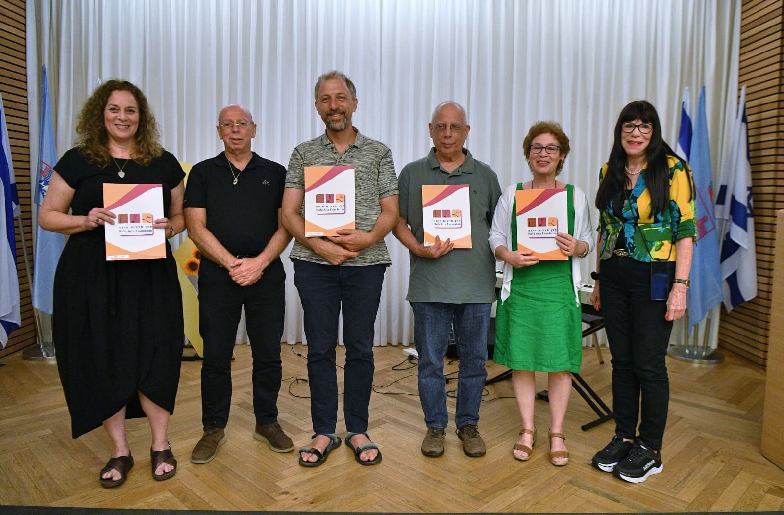 זוכי התחרות במהלך 2025. פרס ראשון, בסך 13,000 ₪ - הוענק לסופר ניצן ויסמן (צילום: עיריית חיפה)