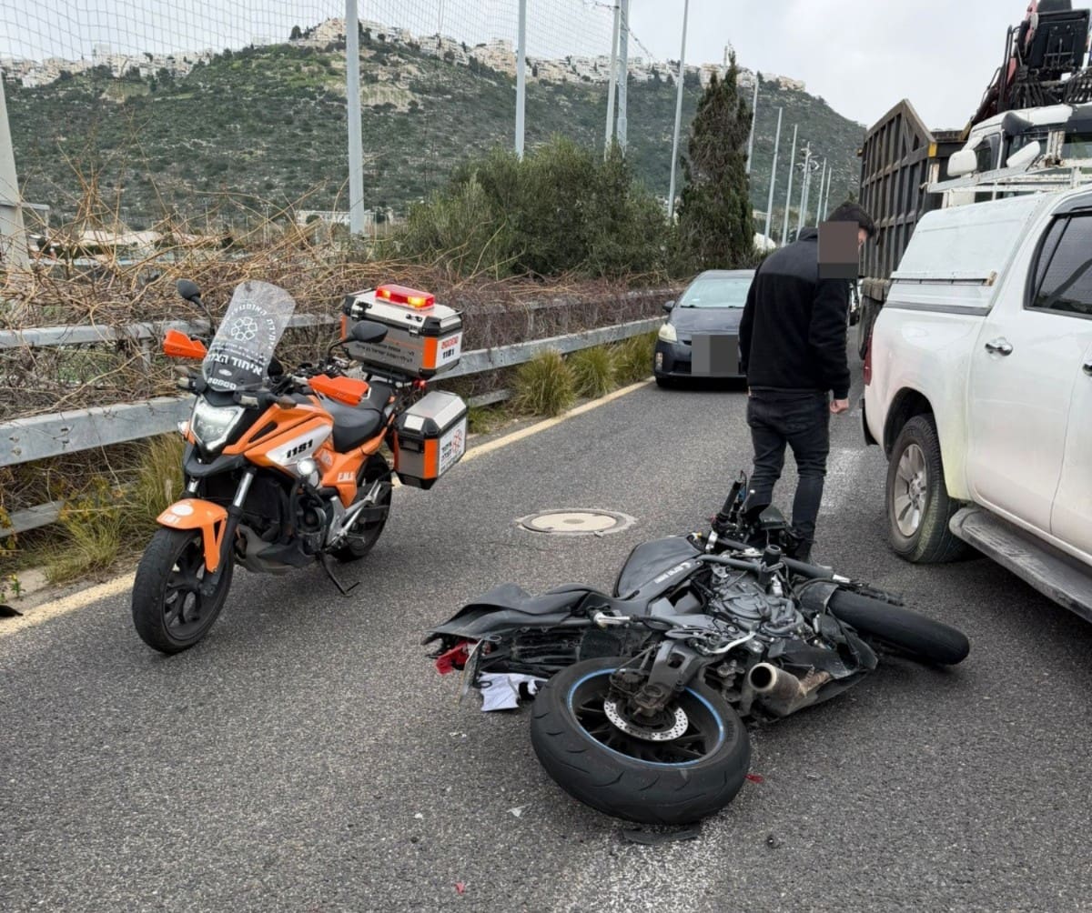 תאונת אופנוע בחיפה (צילום: איחוד הצלה)