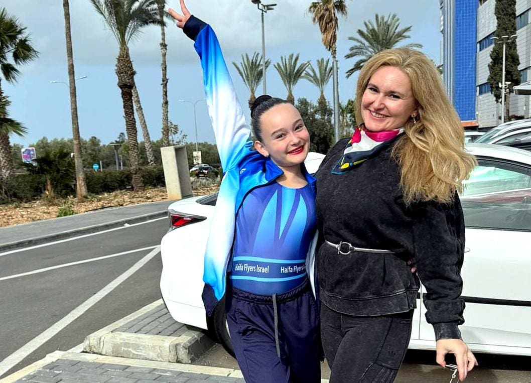 אליפות החורף באקרובטיקה: הישגים נאים למעופפי חיפה (צילום: אלבום פרטי).