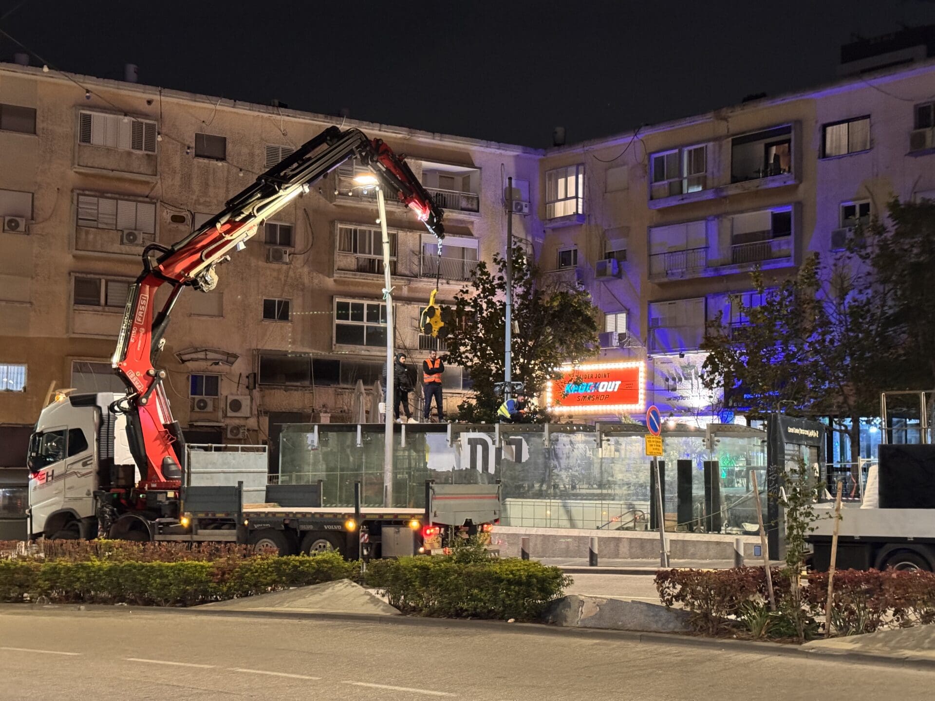 עבודות השדרוג של תחנת הכרמלית במרכז הכרמל (צילום: ירון כרמי)
