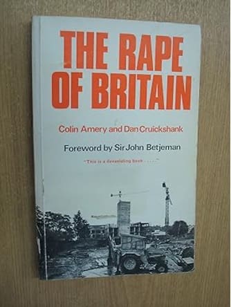 הספר The rape of Britain (צילום: יוסי בן ארצי)