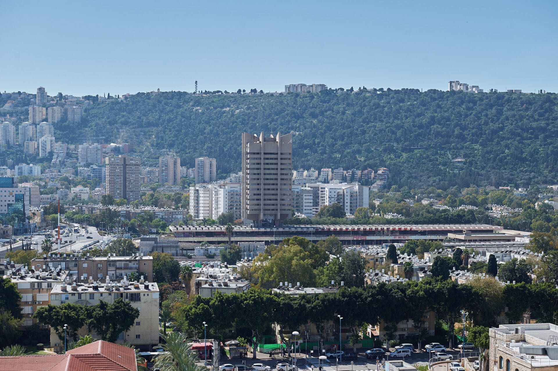 קריית אליעזר התחנה המרכזית הישנה וסטלה מאריס 2026 (צילום: שרון לייבל)