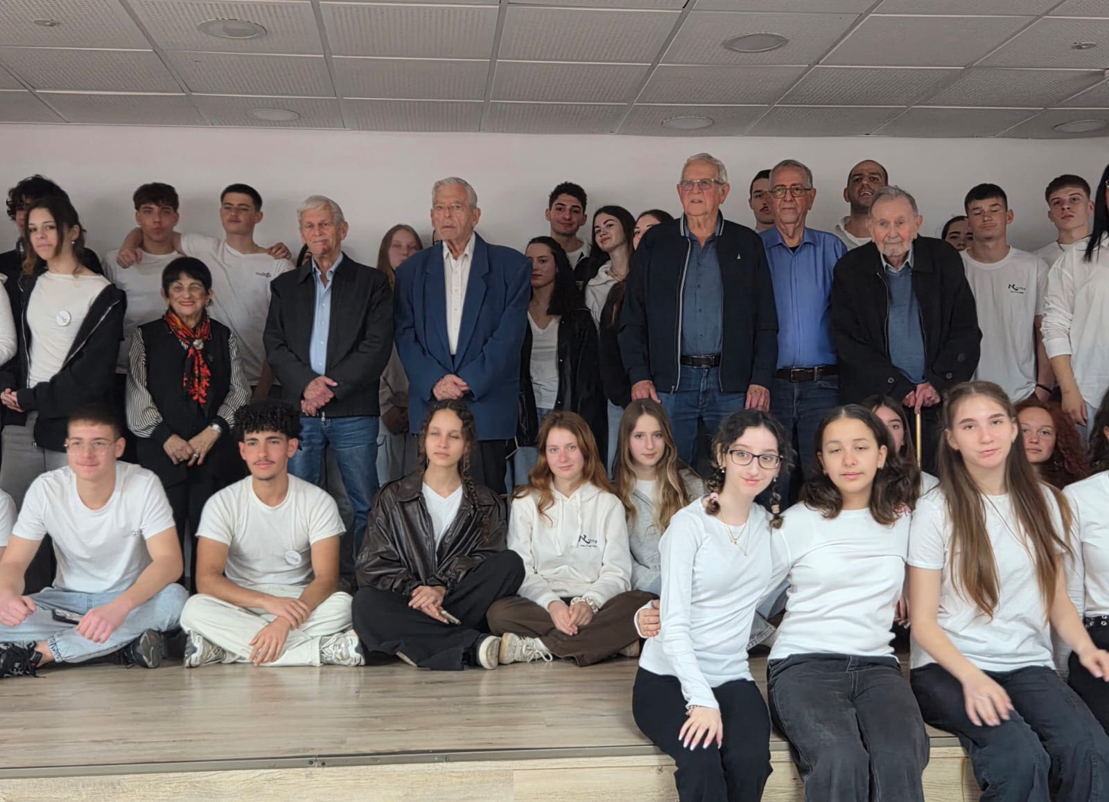 מפגש בין דורי בטקס לציון מורשת תל חי בחיפה (צילום: יעל הורוביץ)