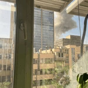 תקיפה במזרח טהראן – שבת 28/2/26 – (צילום: רשתות חברתיות באיראן)