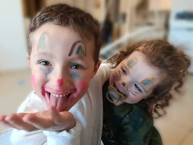 פורים בצל מלחמה (צילום: כללית)