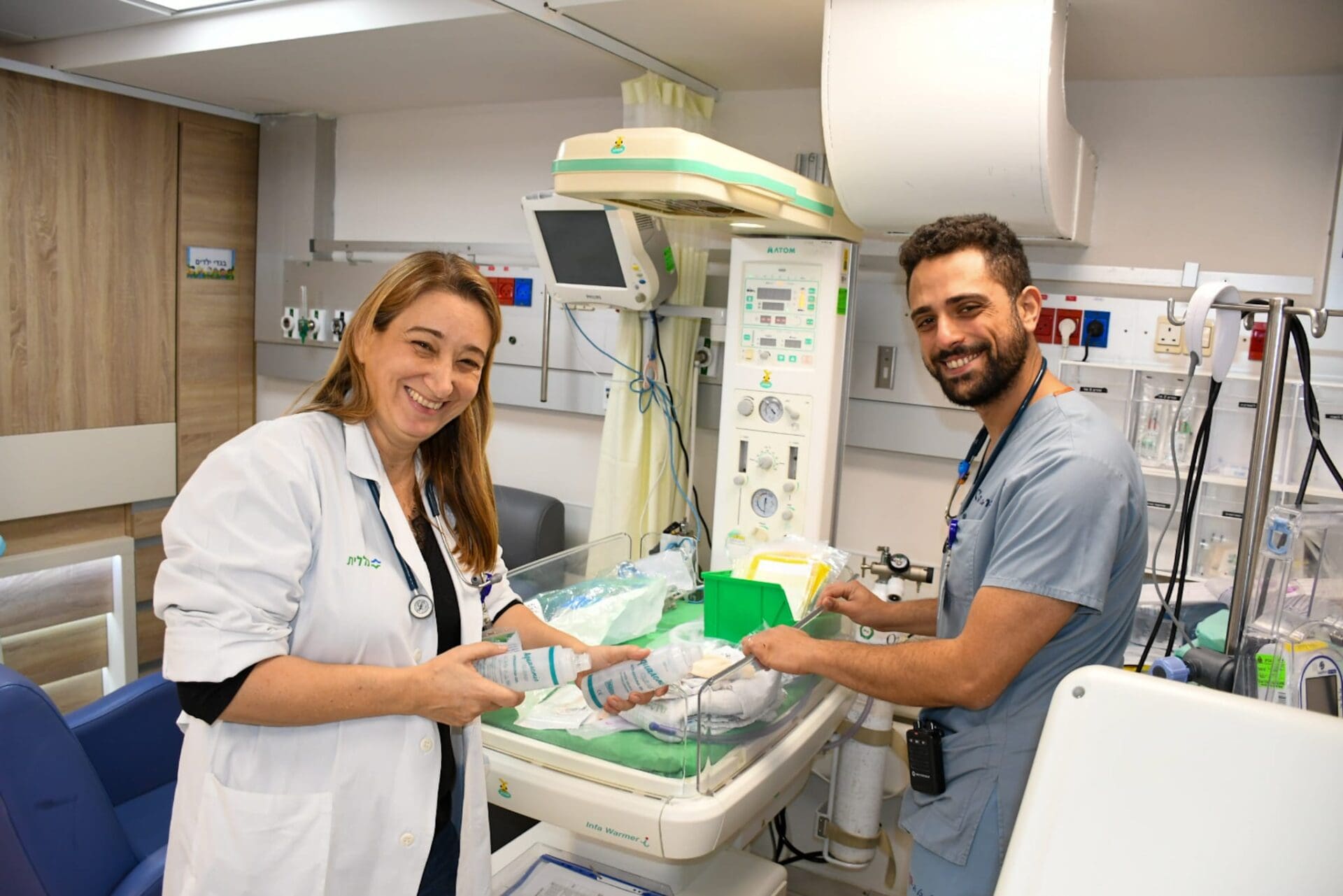 מנהלת הפגייה דר קרן לביא נבו במתחם הממוגן (צילום: ירון חזן - בי