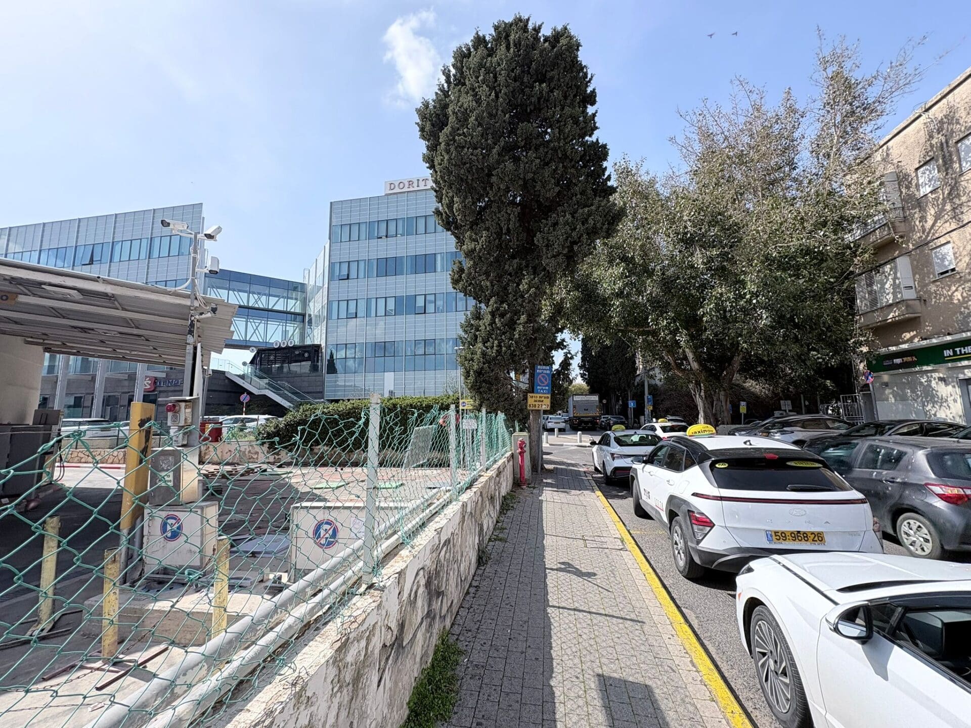 קניון כיכר האודיטוריום במרכז הכרמל (צילום: מיכל גרובר)