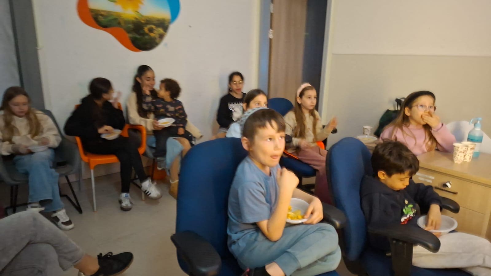 מאוחדת מחוז צפון פתחה מעונות לילדי העובדים צילום עצמי . תמונות מאושרות לשימוש על ידי ההורים )