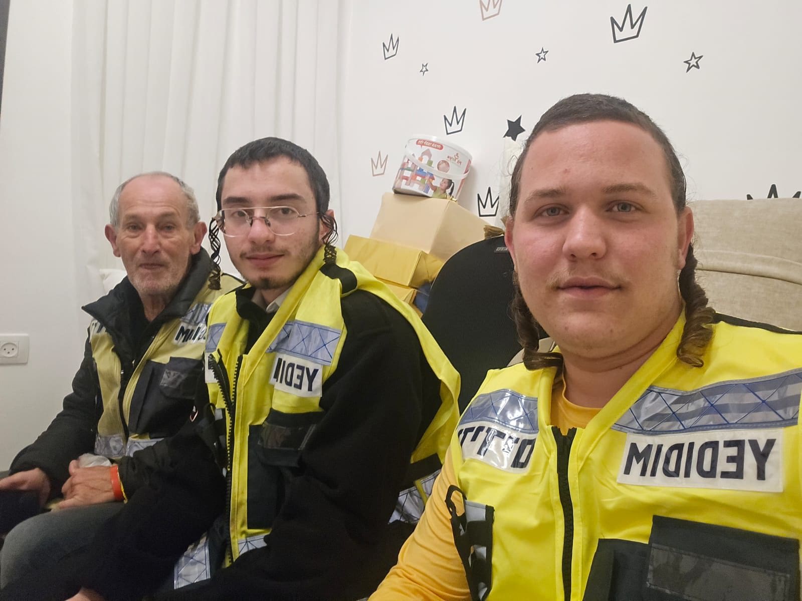 מתנדבי ארגון ידידים (צילום:ארגון ידידים)