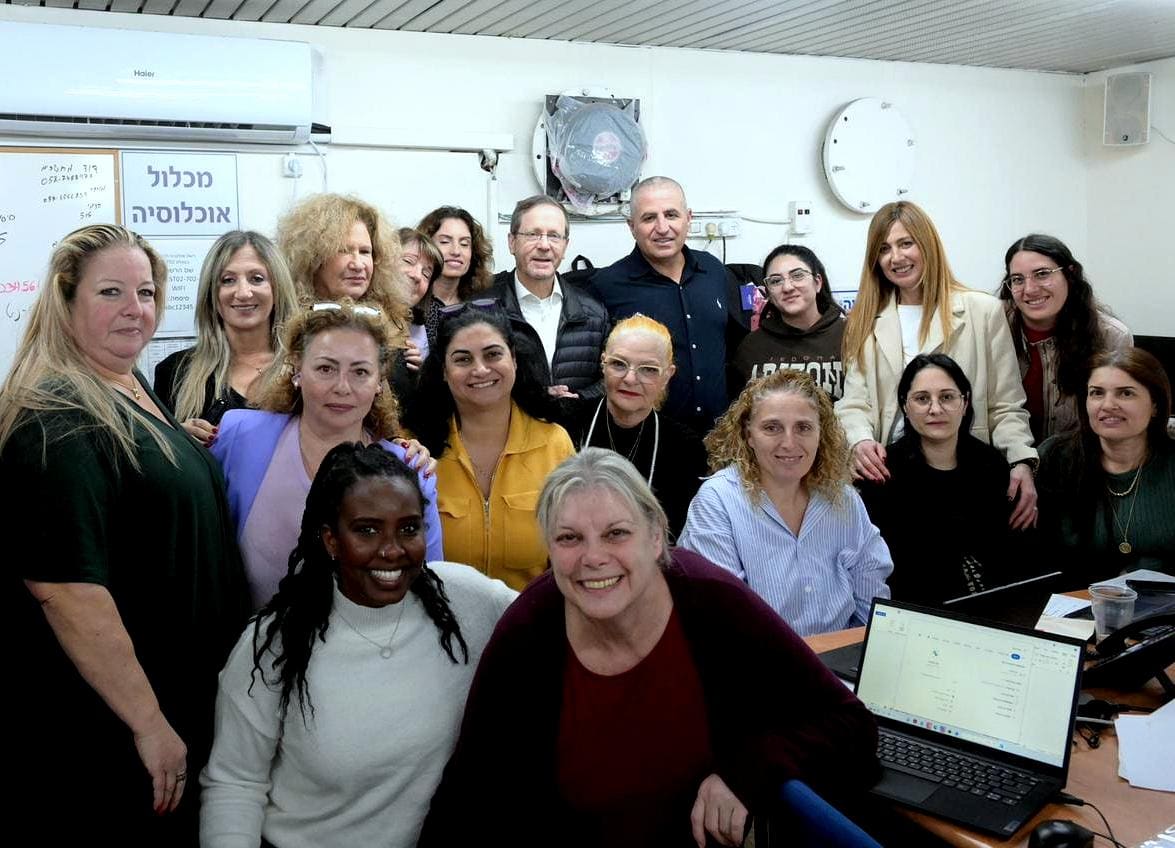 בצל המלחמה והמתיחות הגוברת: נשיא המדינה הרצוג ביקר בצפון (צילום: עמוס בן גרשום/לע״מ)