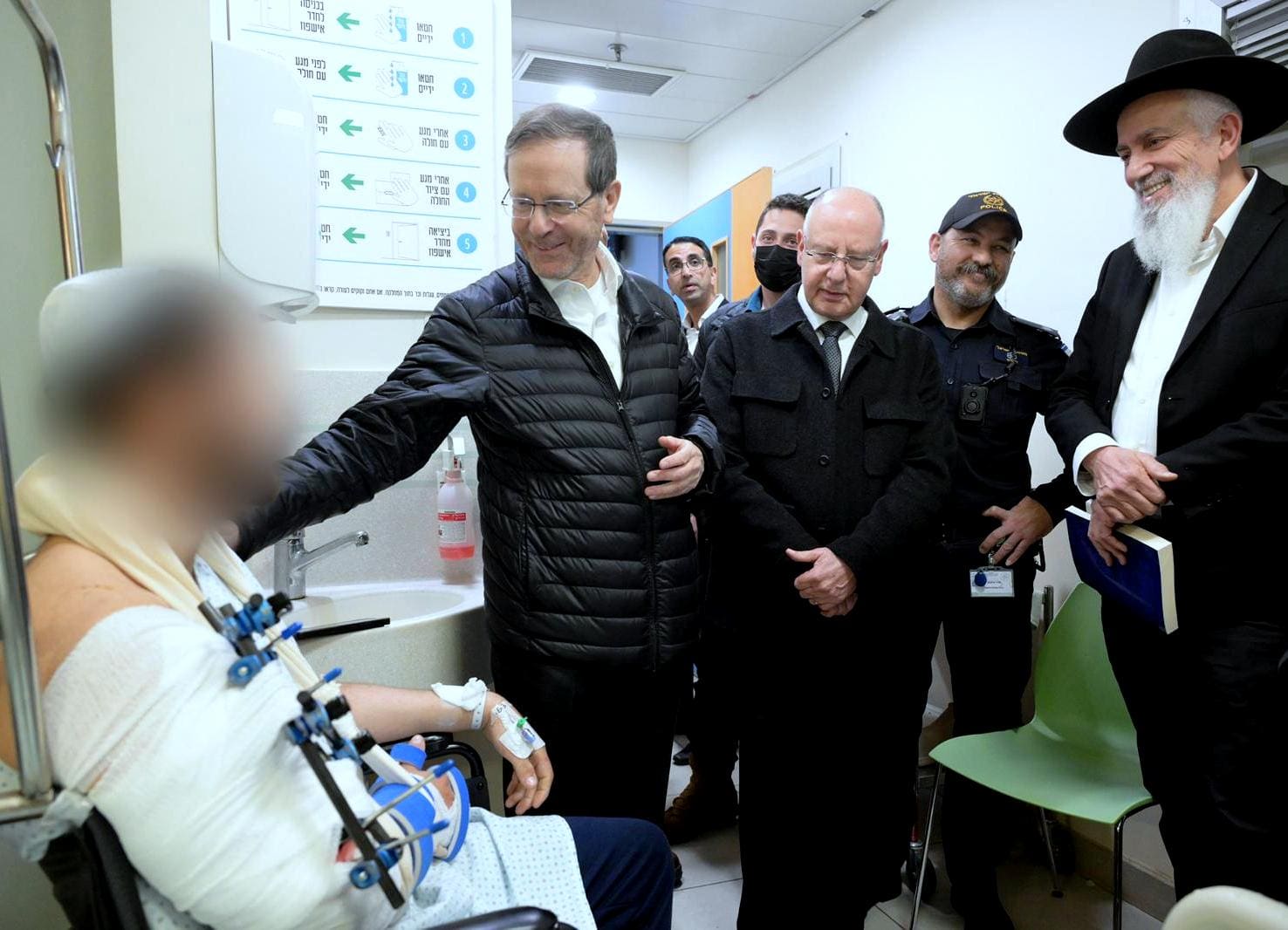 בצל המלחמה והמתיחות הגוברת: נשיא המדינה הרצוג ביקר בצפון (צילום: עמוס בן גרשום/לע״מ)