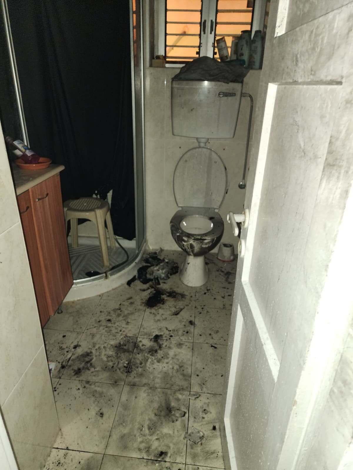 שריפה בדירה בטירת כרמל (צילום: כבאות והצלה)