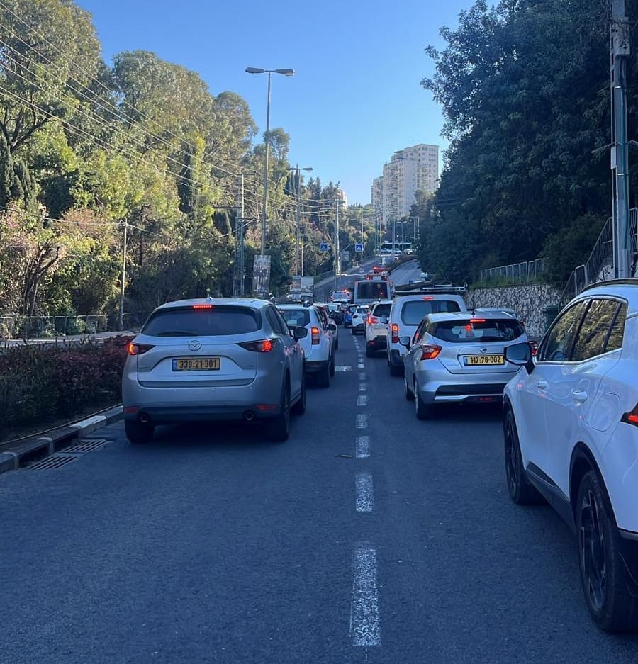 פקק בכביש אינטרנציונל (צילום: חי פה בשטח)
