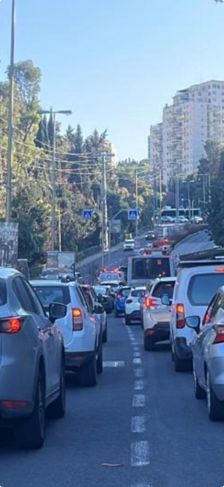 פקק בכביש אינטרנציונל (צילום: חי פה בשטח)