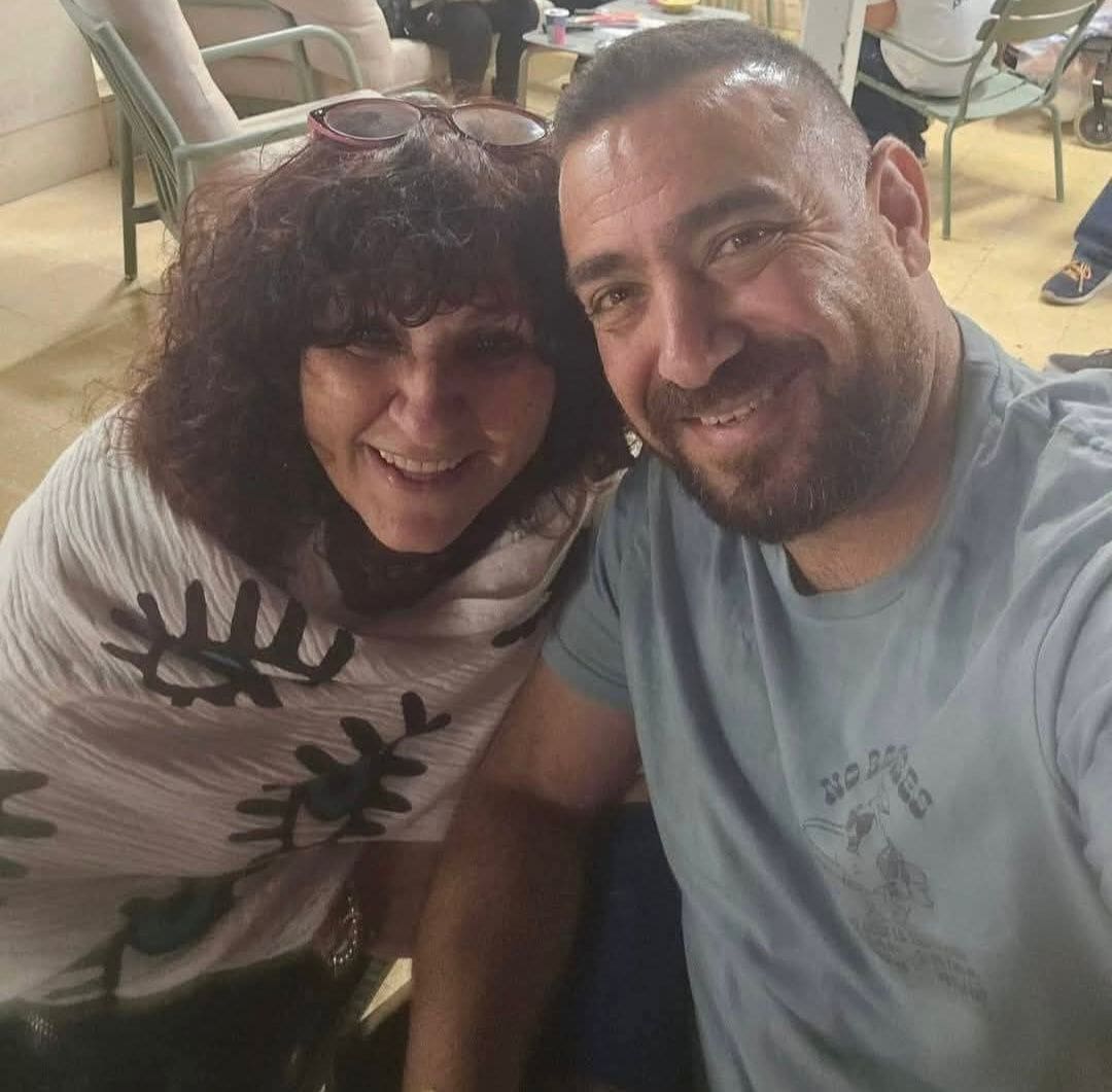 ורדה לבקוביץ עם והבה אבו עואד (צילום: לירן וייס)