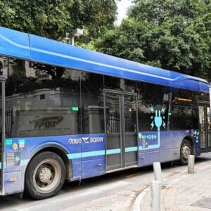 אוטובוס חשמלי – דן – תל אביב (צילום: ירון כרמי)