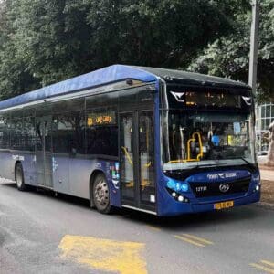 אוטובוס חשמלי – דן – תל אביב (צילום: ירון כרמי)