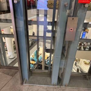 מעליות גרנד קניון חיפה (צילום: ירון כרמי)