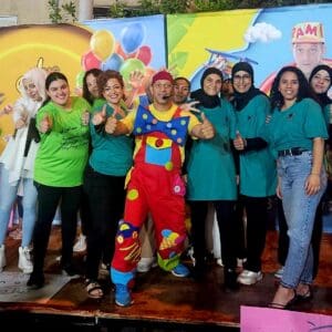 מופע 'הפנינג' בסוף התהלוכה בערב עיד אל-פיטר, בשכונת חליסה (צילום: אלבום פרטי, בהייה ג'ובראן קסיס)