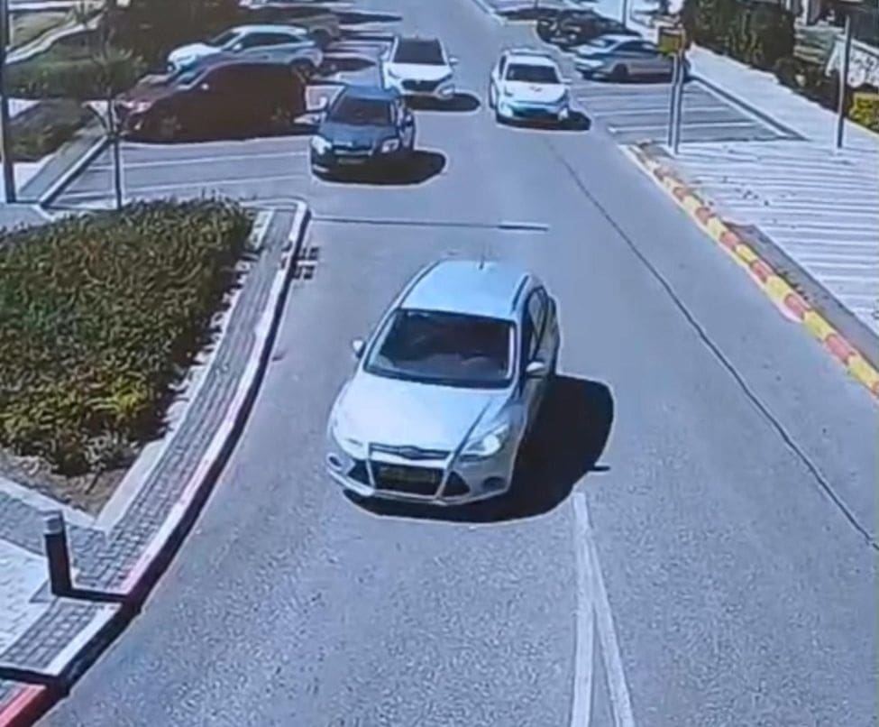 מתוך מצלמות המוקד העירוני 106(צילום: ע.טירת כרמל)