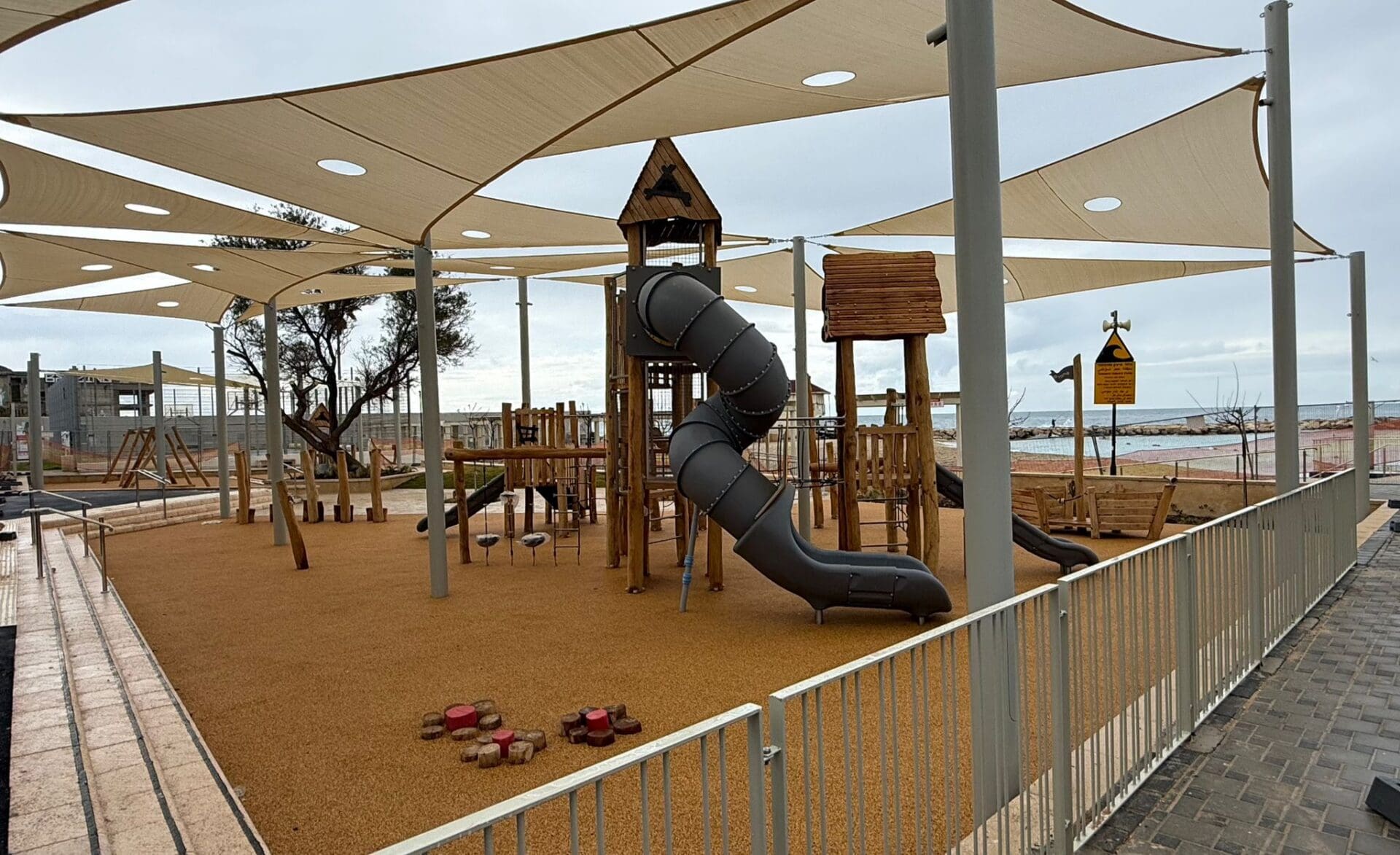 "גן השייטת" (צילומים: ראובן כהן, עיריית חיפה)