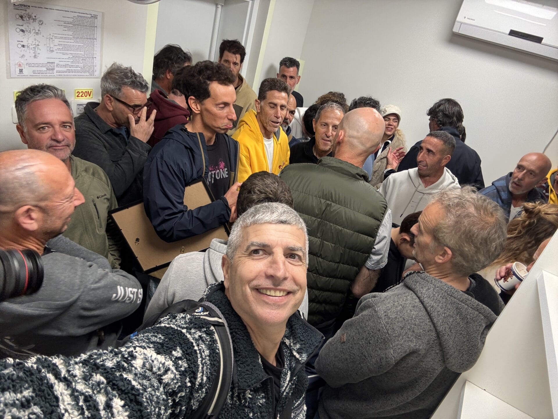 בגמר הטקס - סטורם ריידר 2026 החלה מתקפת טילים על חיפה וכל המשתתפים התקבצו בממ״ד (צילום: ירון כרמי)