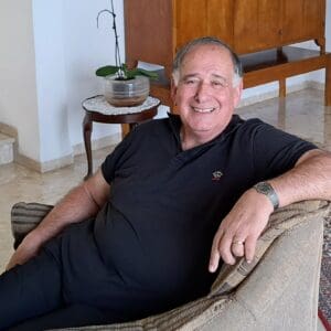 יונה יהב בביתו – האיש ששמו הוא שם נרדף לחיפה (צילום: רחלי אורבך)