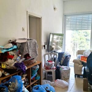 בבית מיכל בן שבתאי – סלון הבית שהפך ל"מפקדה" (צילום: רחלי אורבך)