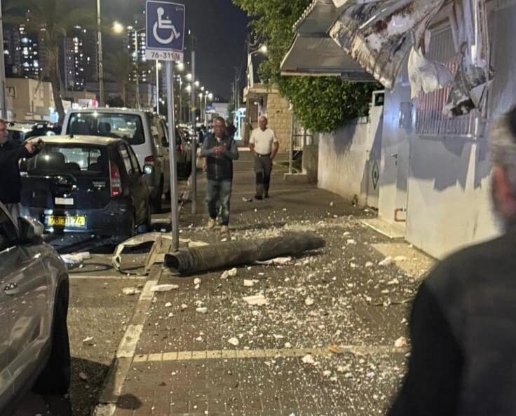 שבר יירוט נפל בקריות 31/3/26 (צילום: איחוד הצלה)