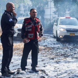 כבאי, כבאית, כבאות, כיבוי אש, שריפה, להבות, עשן, אירוע רב נפגעים, תחנת חיפה, כבאות והצלה, צ׳יקו לוי, מפקד, קובי מזרחי, אג״מ, אגף מבצעים