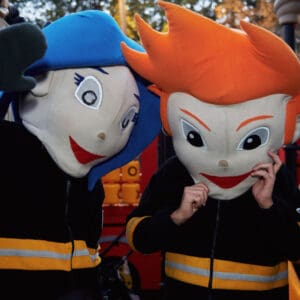 ילדים, ילד, חינוך, מניעה, פורים, תחפושת, בובות פרווה, כבאים, כבאות, כיבוי אש, שריפה, להבות, עשן,  לוחם אש, לוחמי אש, מניעת דליקות