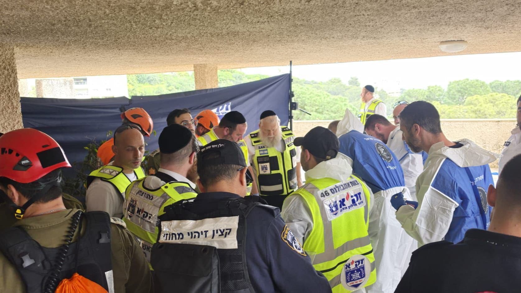 ארבעה הרוגים מפגיעת טיל איראני בחיפה (צילום: זק"א)