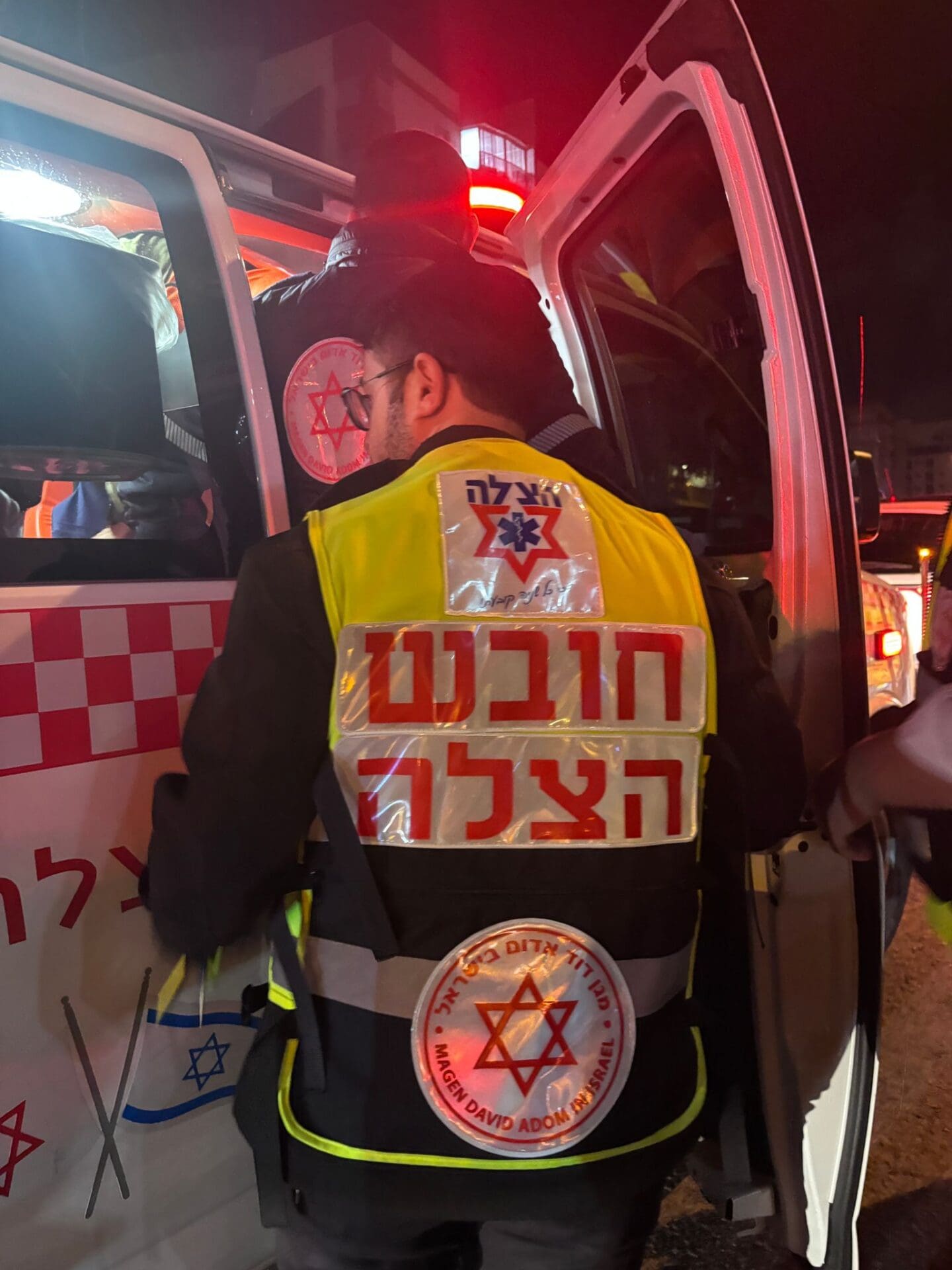 חובש מתנדב ארגון הצלה (צילום: ארגון הצלה)