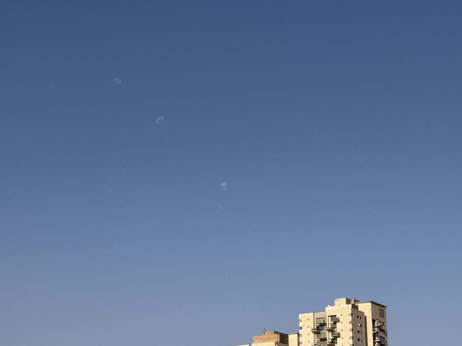 מטח על הקריות – עדכוני מלחמה – 16/4/26 – דיווחים שוטפים מהשטח (צילום: ירון כרמי)