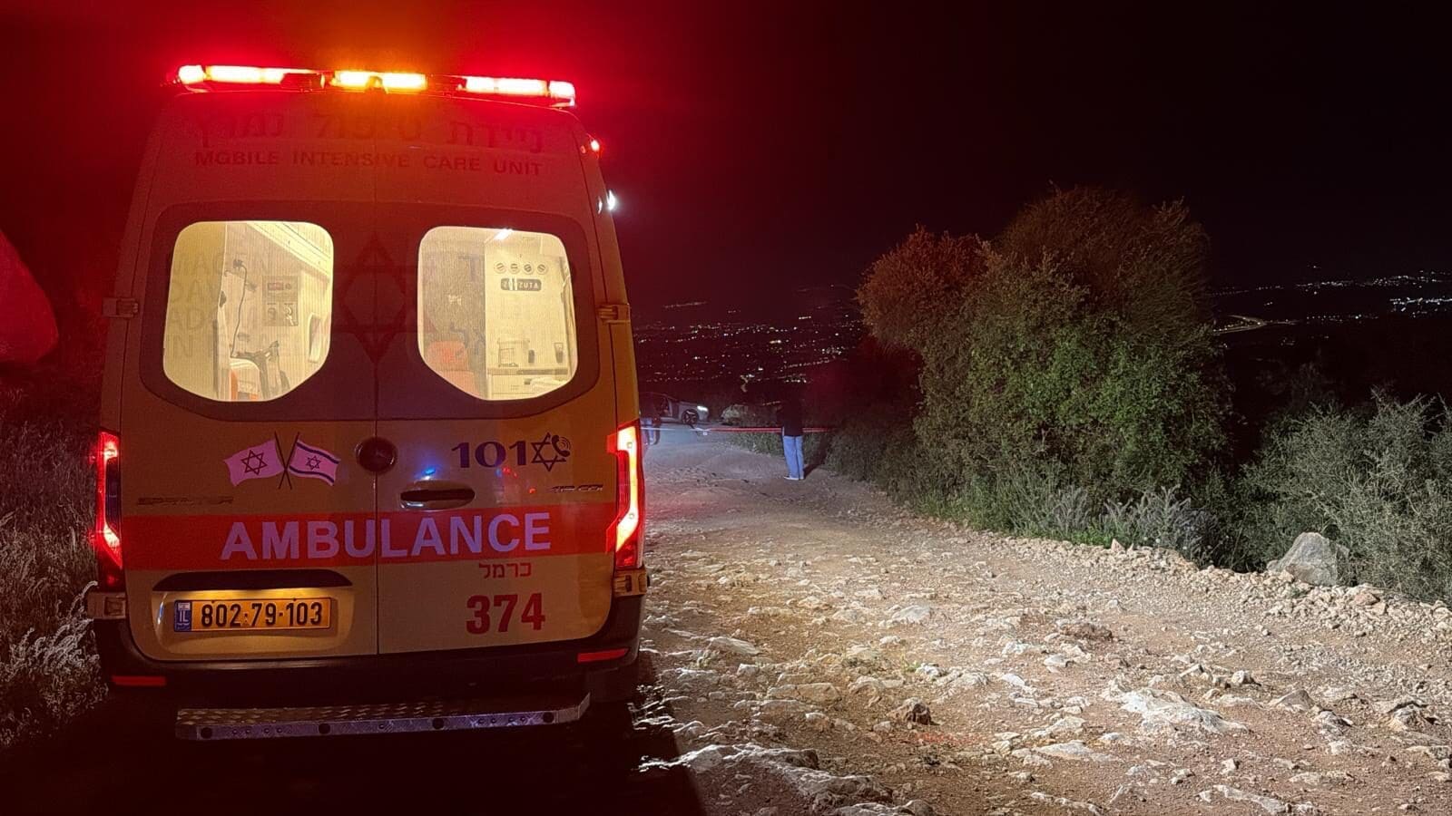 זירת רצח - גבר נורה למוות באירוע ירי בכפר עוספיא (צילום: מד״א)