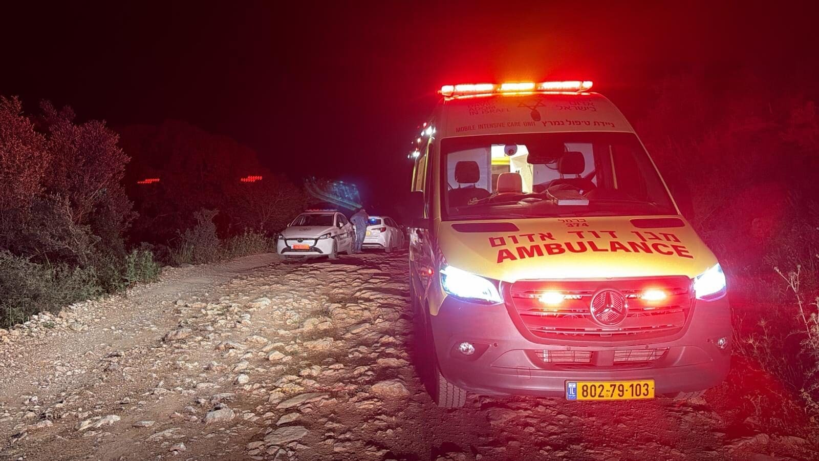 זירת רצח - גבר נורה למוות באירוע ירי בכפר עוספיא (צילום: מד״א)