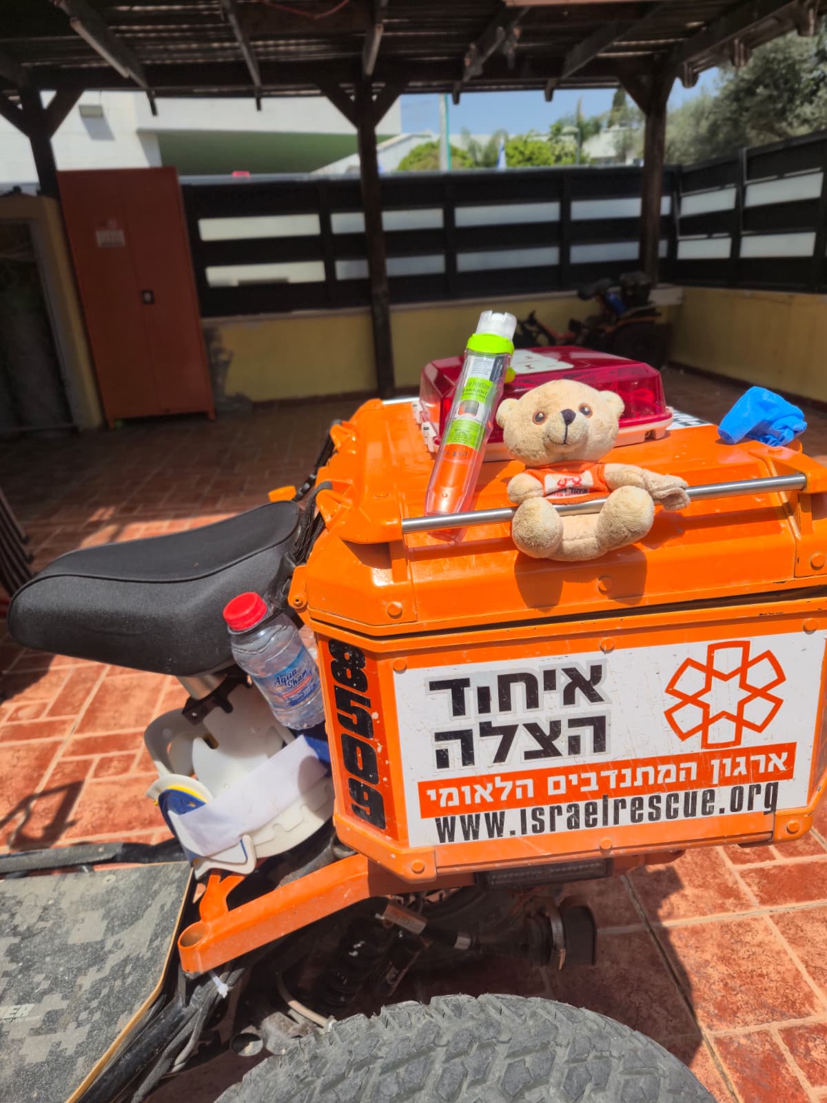 חובש איחוד הצלה הציל את חייו של בן 8 חודשים (צילום: איחוד הצלה)