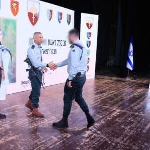 מבקר רפואה מקריית ביאליק הצטיין בטקס מצטייני מפקד אוגדה 96 28/4/26 (צילום: אוגדה 96)