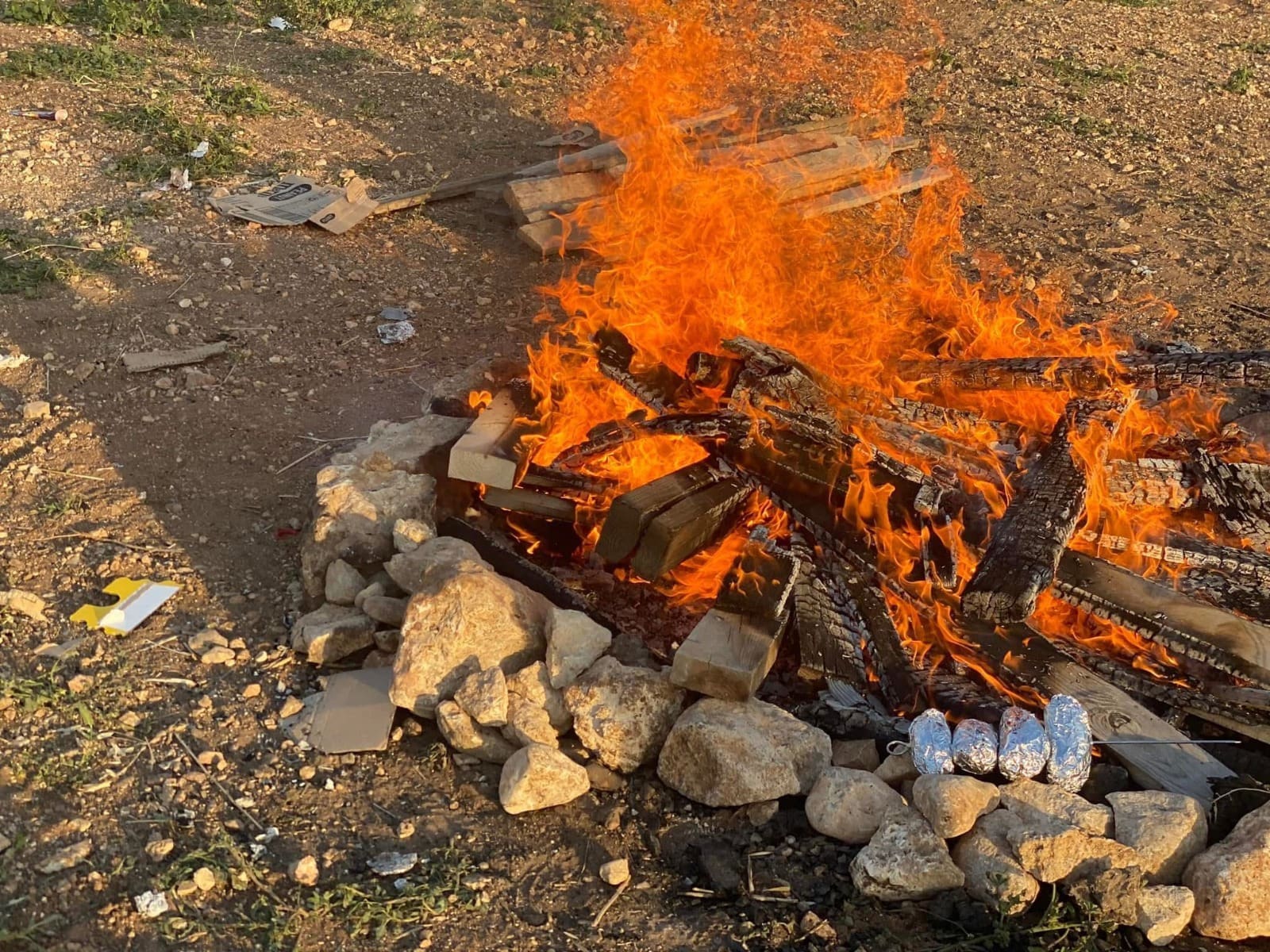 טירת כרמל ערוכה לל״ג בעומר: מדורות, אירועים וקנסות למבעירים שלא באתרים מאושרים 29/4/26 (צילום: דוברות עיריית טירת כרמל)