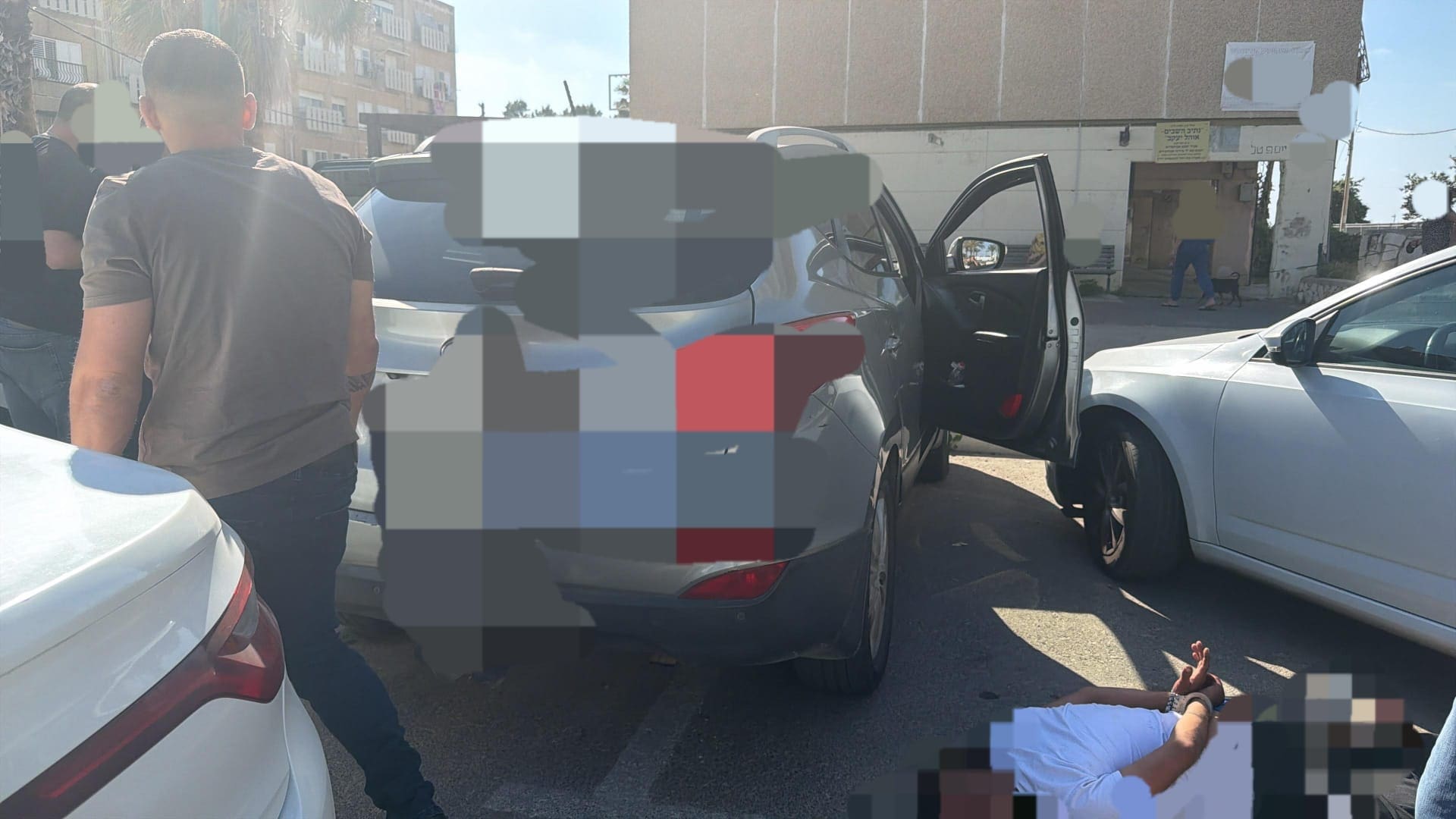 שדדו קשישה בת 82 בתחנת אוטובוס בקריית ים – שני חשודים נעצרו 30/4/26 (צילום: משטרת ישראל)