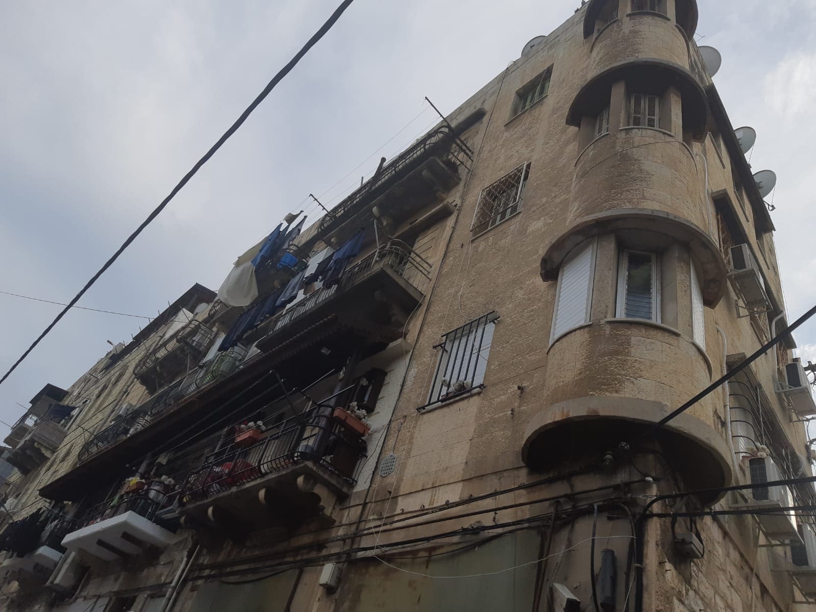הבניין העגול ברחוב שיבת ציון 16 (צילום: יצחק טויטו)