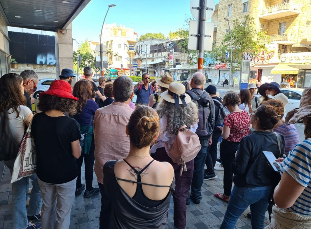 סיור במסגרת "הליכות ג'יין חיפה" (2023) • צילום: דפנה כץ