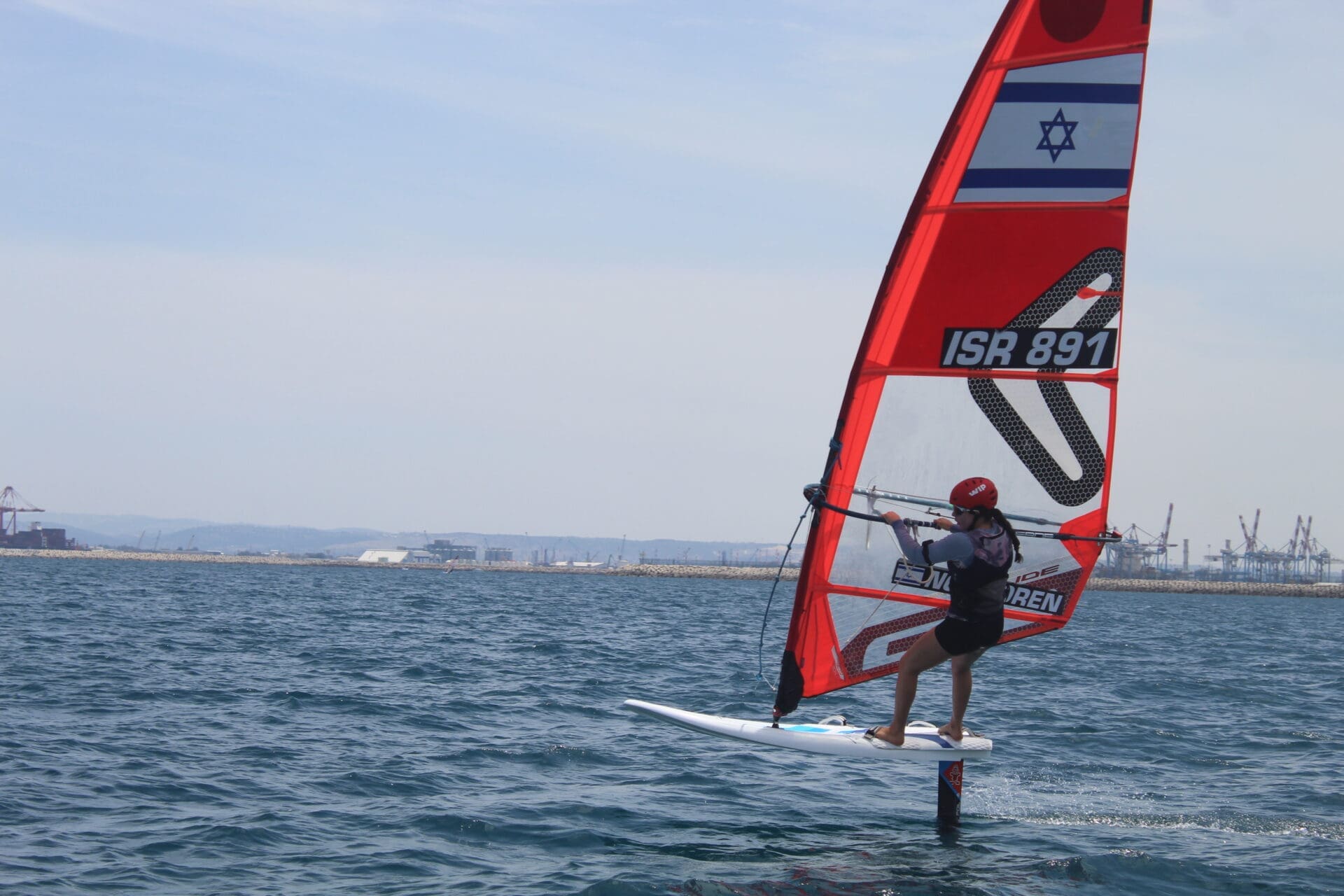 נעה קורן, מפרש 891, שייט חיפה (צילום: הילה בן סימון)