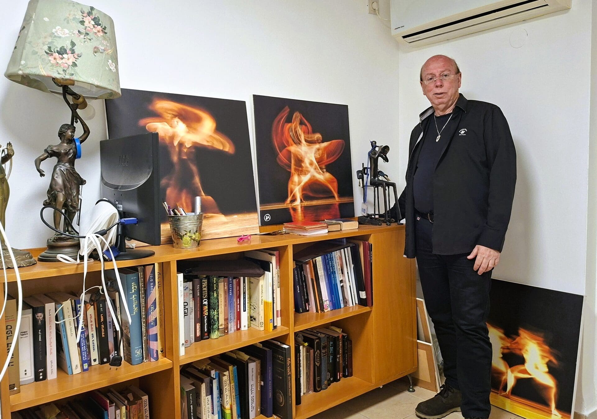 שלמה אברמוביץ - בשנים האחרונות שכבה חדשה הצטרפה לעולמו: המבט המצולם (צילום: רחלי אורבך)